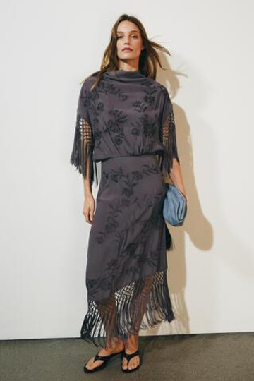ZARA ПЛАТЬЕ С ВЫШИВКОЙ И БАХРОМОЙ — ZW COLLECTION, СИРЕНЕВЫЙ