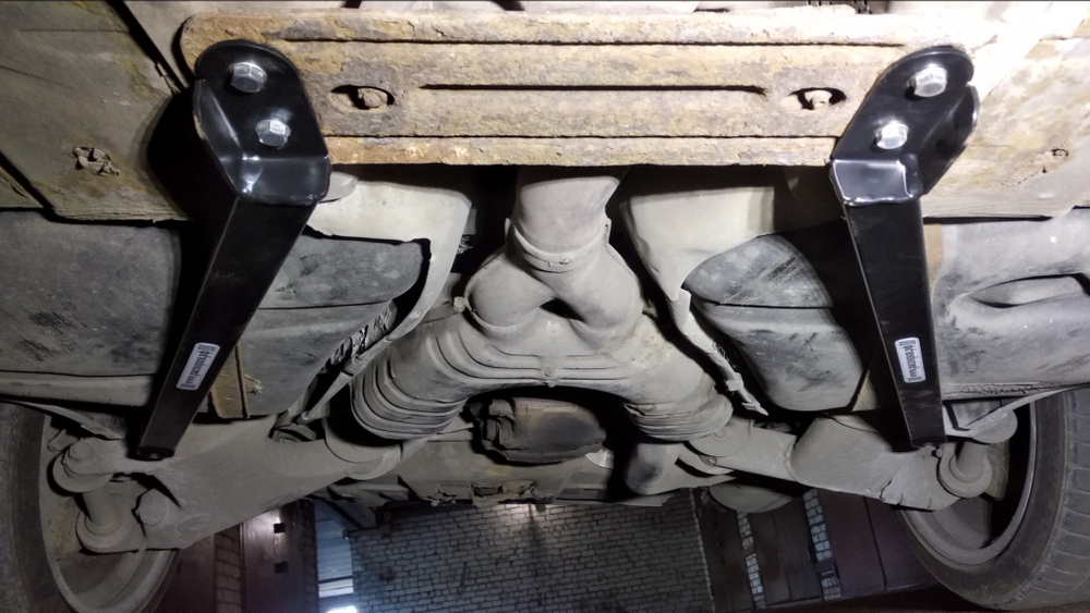 Усилители жесткости задние нижние боковые BMW E39 (ПОД ЗАКАЗ)