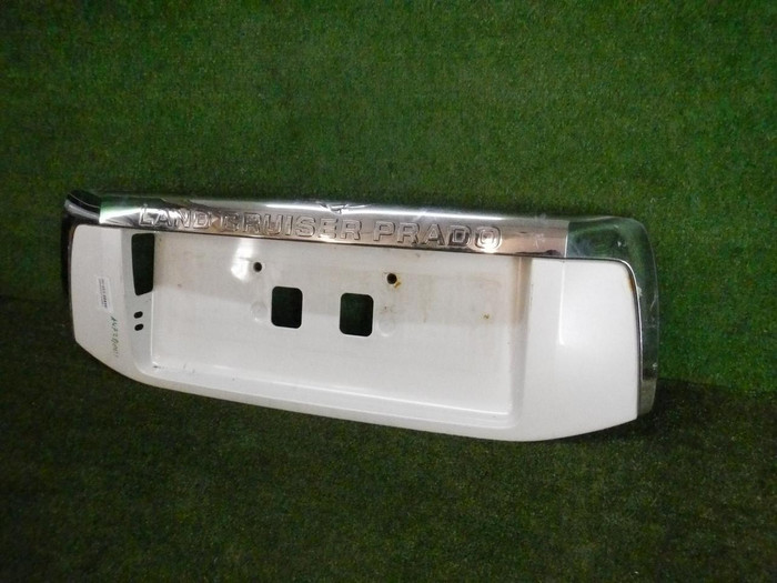 Накладка крышки багажника Toyota Land Cruiser Prado 150 (2009-2013)