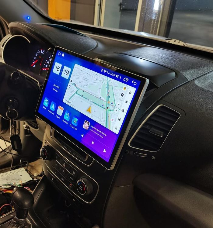 Магнитола для KIA Sorento 2 XM 2012-2020 (отдельный экран климата, без штатной КЗВ) - Teyes CC3-2K монитор 13", QLED+2K, Android 10, Быстрая, 4G SIM-слот, CarPlay