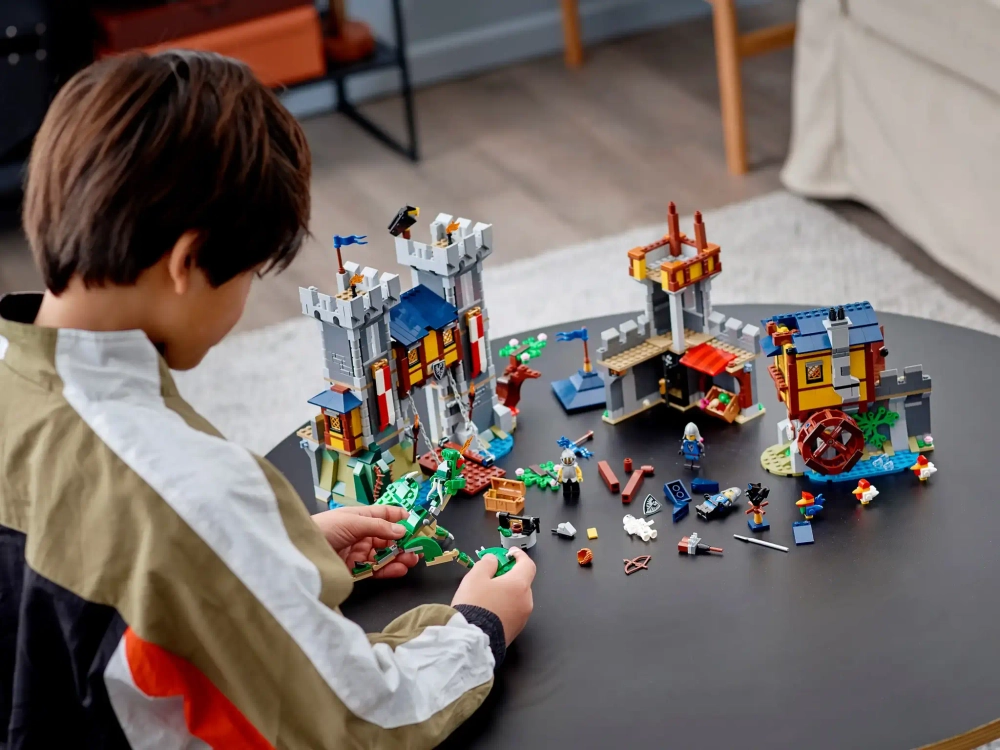 Конструктор LEGO Creator 3in1 31120 Средневековый замок