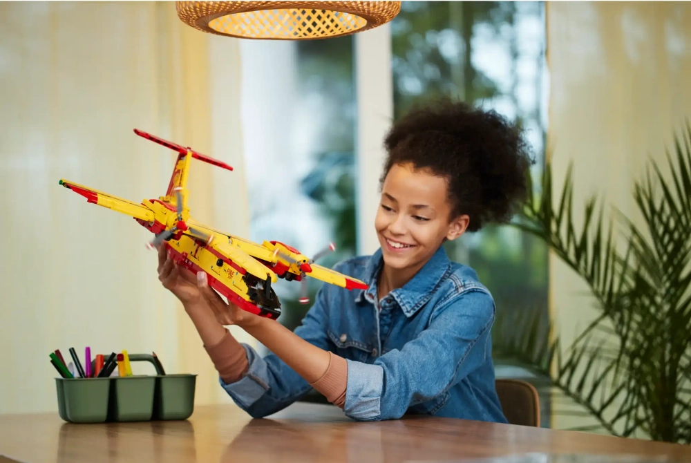 Конструктор LEGO Technic 42152 Пожарный самолет