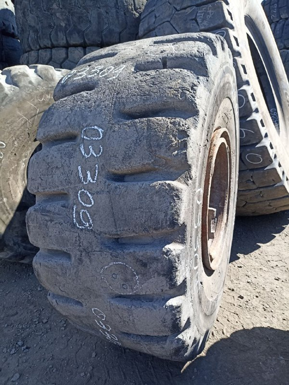 26.5R25 Bridgestone VSDL шина б/у