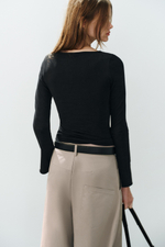 ФУТБОЛКА С ПУГОВИЦАМИ — ZARA