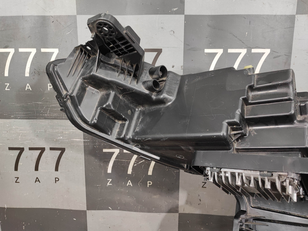 Фара правая LED Geely Atlas 2 23-нв Б/У Оригинал 7051051200