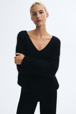 Шерстяной джемпер с V-образным вырезом — короткая модель - H&M