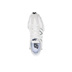 alt="Подошва с трейловым протектором на New Balance 327 MS327NH"