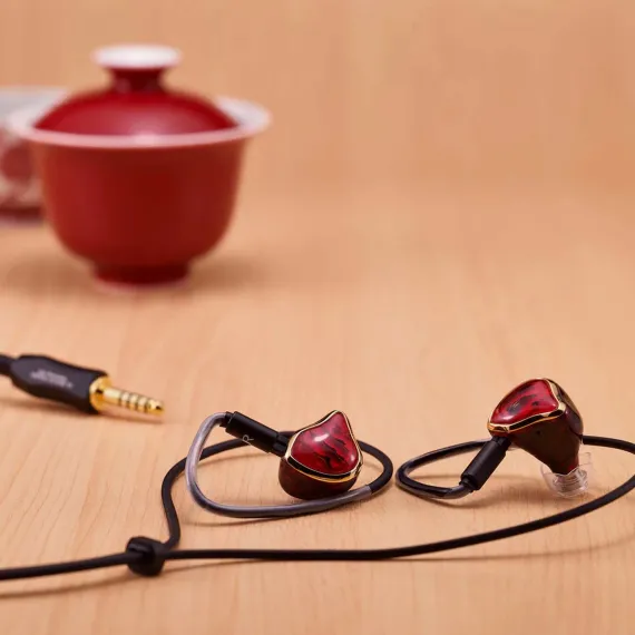 Unique Melody MEST MKIII Universal Red 4.4 mm