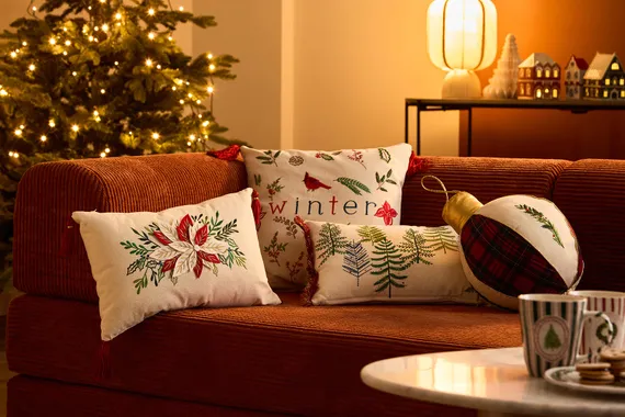 Подушка Зима в лесу из коллекции new year essential, 30x45см