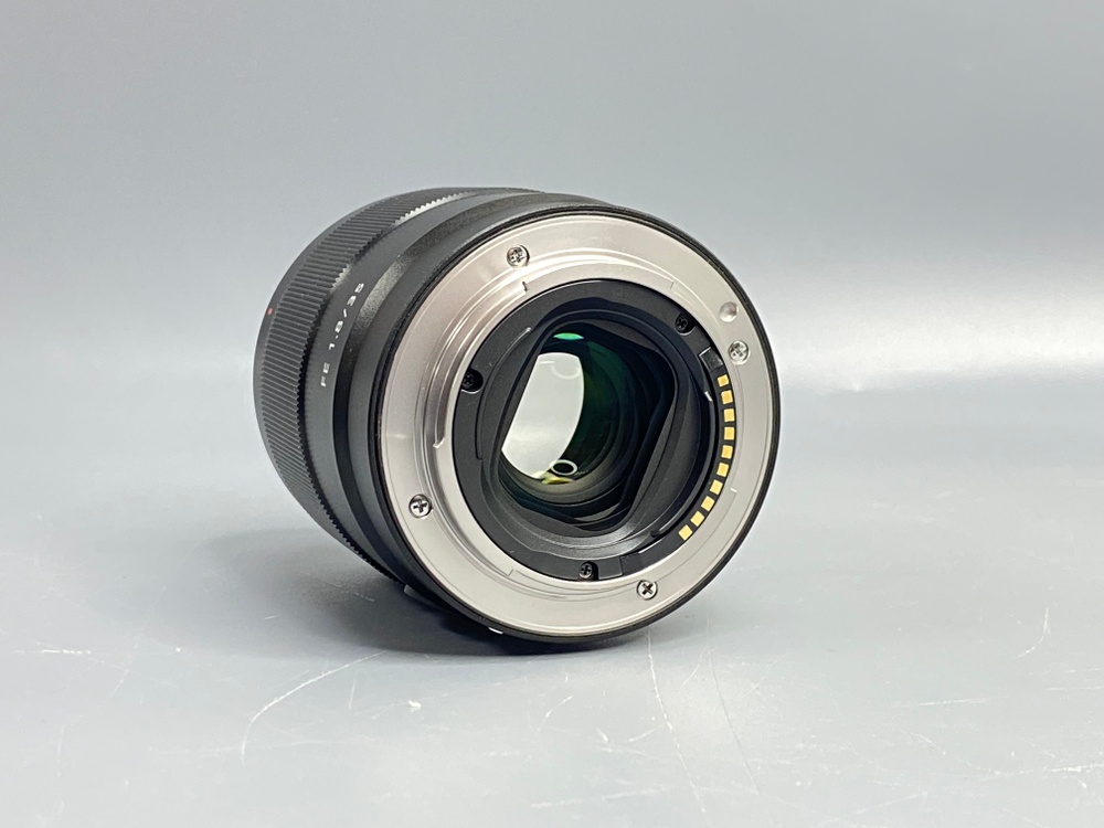 Sony FE 35mm 1.8