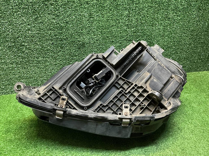 Фара правая Mercedes GLE V167 18-24 Multibeam LED