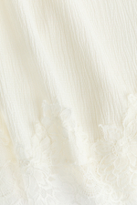 Жатый топ с кружевной лентой - H&M