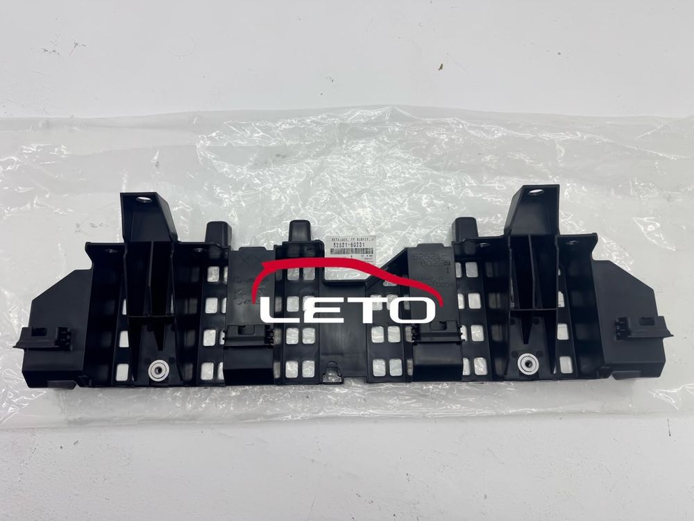 RETAINER, FR BUMPER, UPR CTR 52521-60231