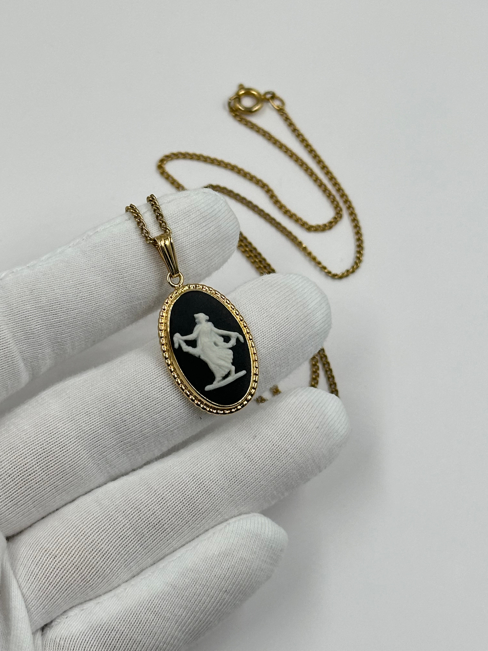 Кулон Wedgwood чёрный