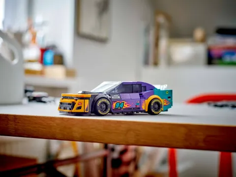 Конструктор LEGO Speed Champions 76935 NASCAR Chevrolet Camaro ZL1 следующего поколения