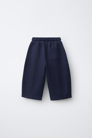 ZARA ОДНОТОННЫЕ БРЮКИ-БАНАНЫ, МОРСКОЙ СИНИЙ