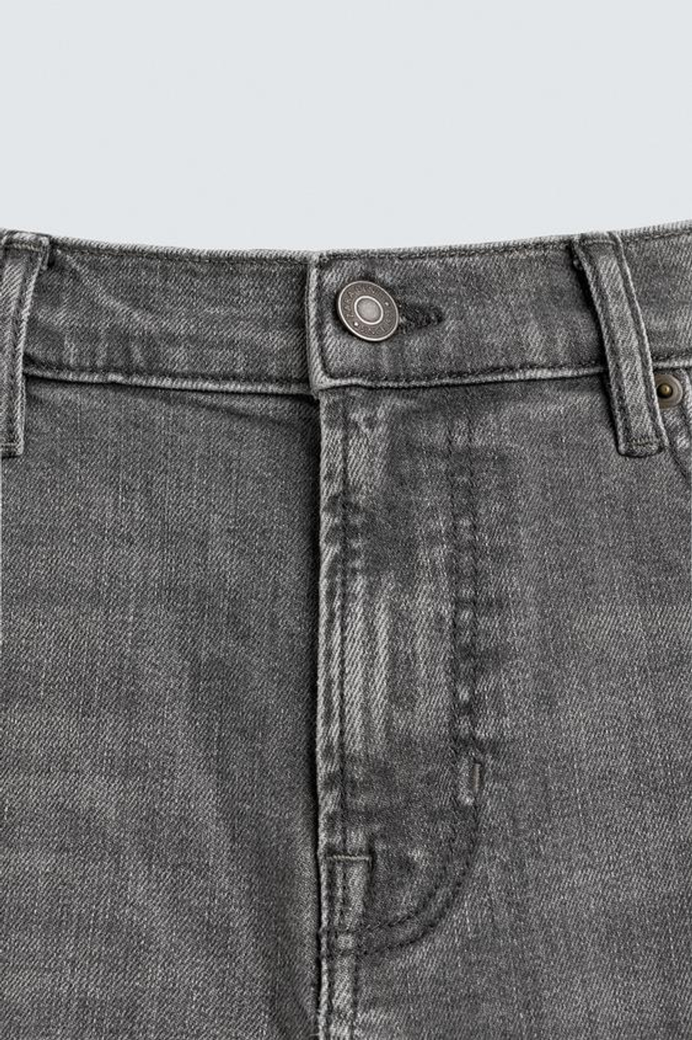 ZARA БАЗОВЫЕ ДЖИНСЫ SLIM FIT, СВЕТЛО-СЕРЫЙ