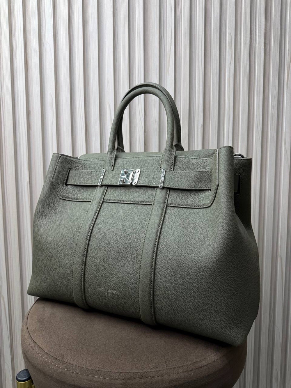 Деловая сумка через плечо Louis Vuitton Georges Tote MM