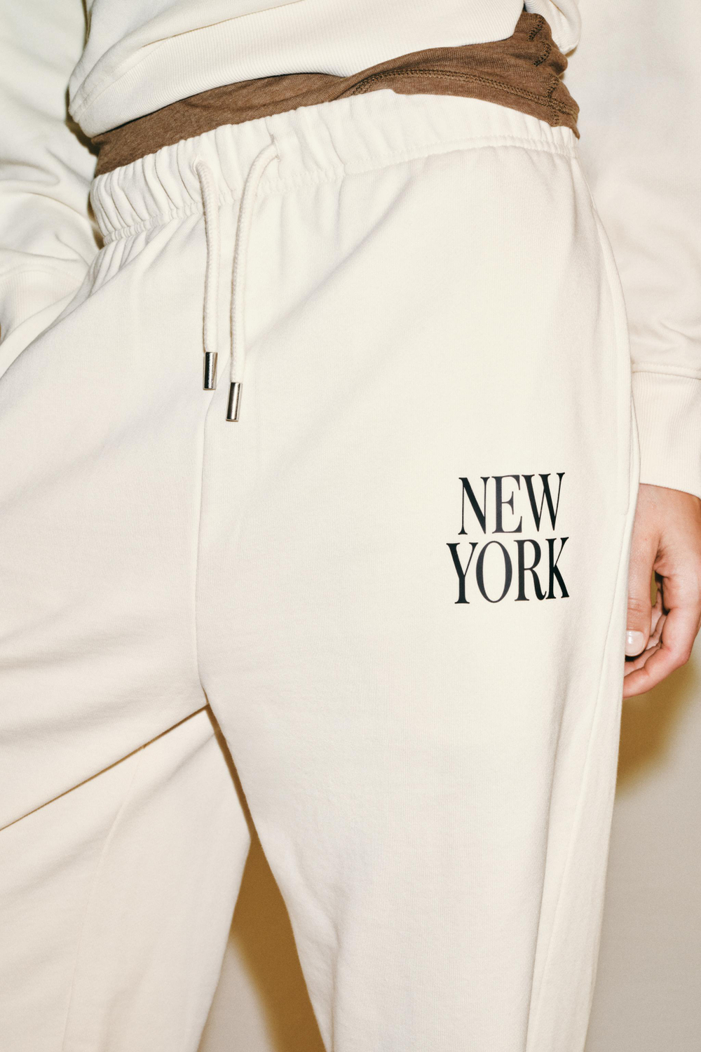 БРЮКИ ПРЯМОГО КРОЯ С НАДПИСЬЮ — ZARA