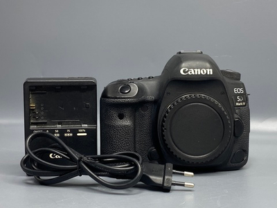 Canon EOS 5D Mark IV — При выходе из режима Live View выдает ошибку "Err20".