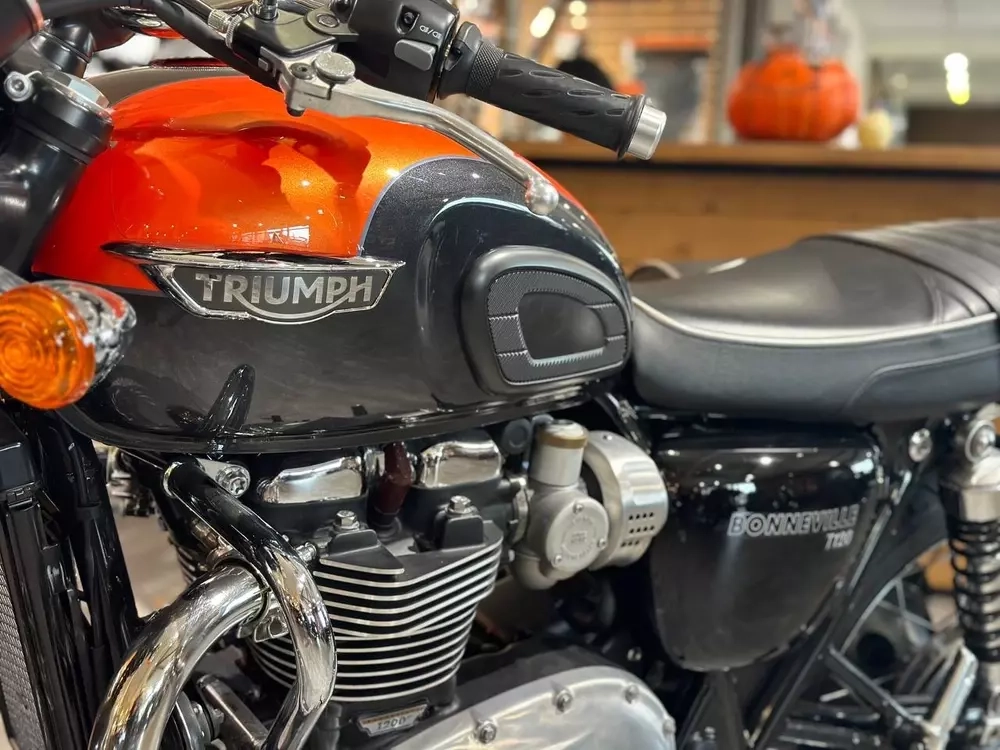 Мотоцикл Triumph Bonneville T120 2019
