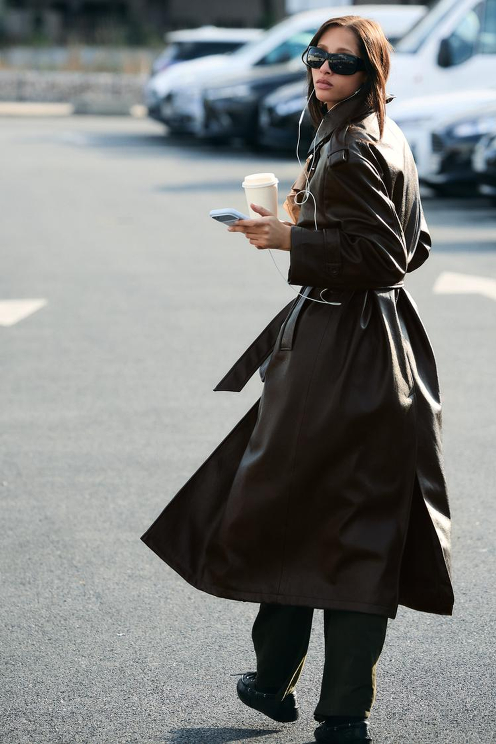 ZARA ДЛИННЫЙ ТРЕНЧ ИЗ ИСКУССТВЕННОЙ КОЖИ, ТЕМНО-КОРИЧНЕВЫЙ