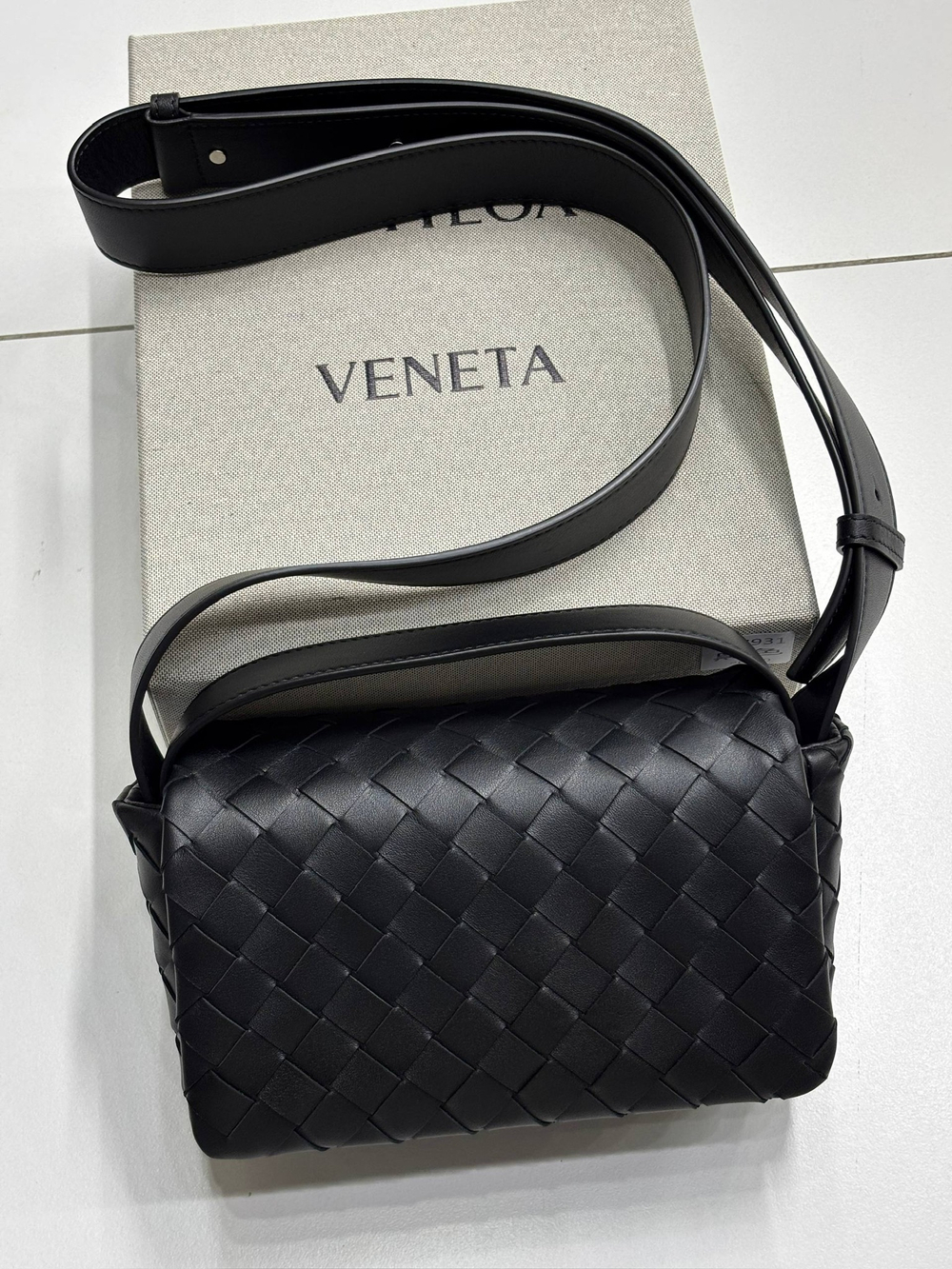Сумка через плечо Bottega Veneta Intrecciato Mini Bag with Flap