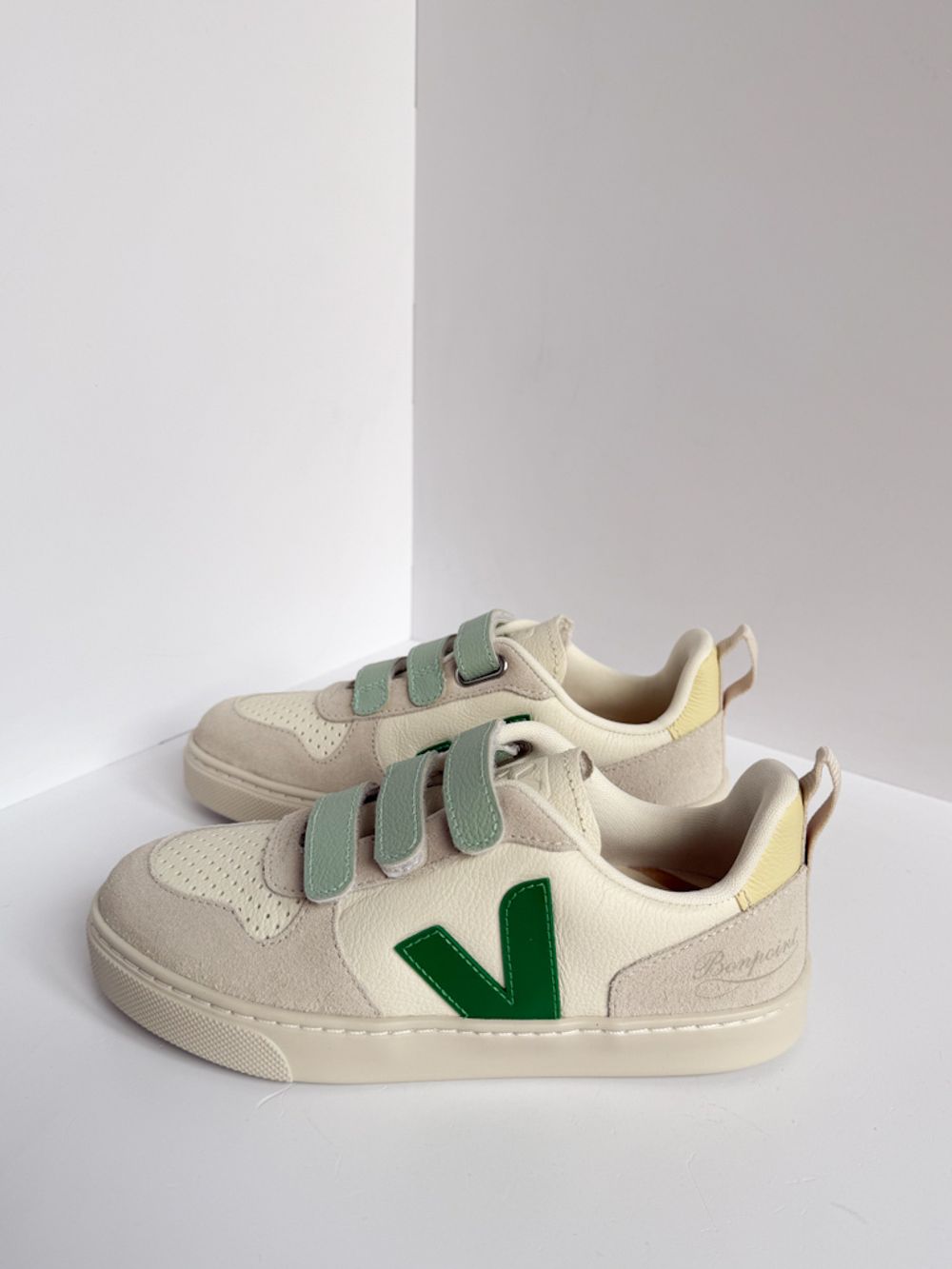 Кожаные кроссовки Veja & Bonpoint, 34