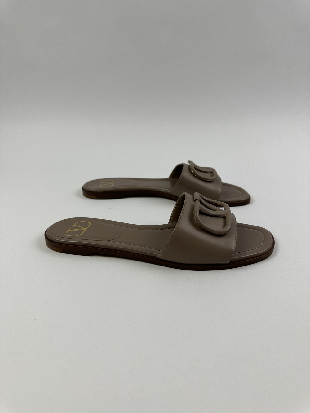 Шлепки Valentino