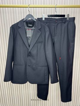 Костюм чёрный от Kiton BP5-242367