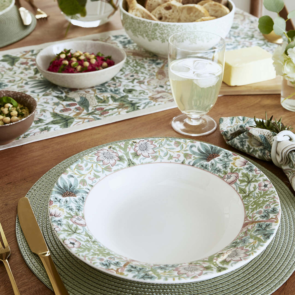Spode Тарелка Morris&Co. Клубничный вор глубиной 26 см MCO45746-D