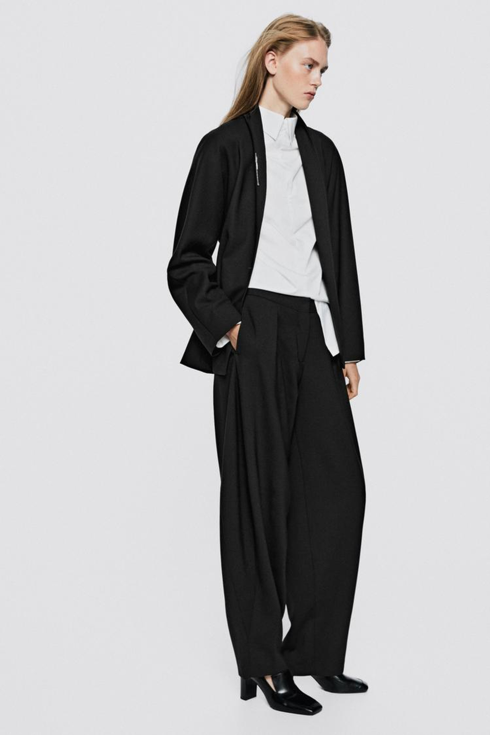 Massimo Dutti Костюмные брюки-бочонок плиссированные - Limited Edition, черный
