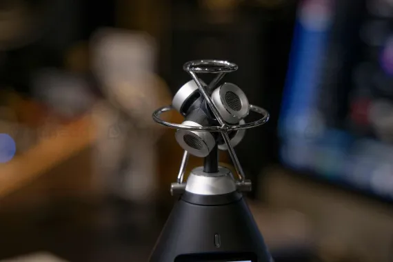 Zoom H3-VR