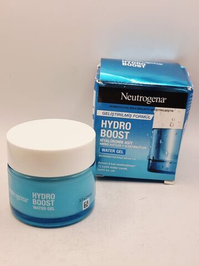 подмятая коробка Neutrogena Hydro Boost Water Gel увлажняющий гель с гиалуроновой кислотой 50 мл (Франция)
