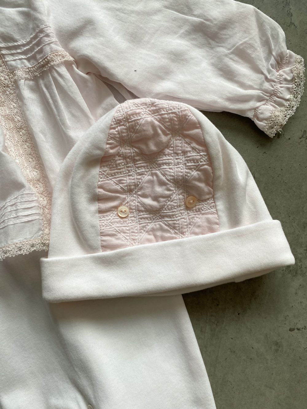 Хлопковое боди с шапочкой  Dior, 52