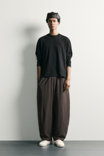 БРЮКИ-БАЛОНЫ ИЗ СТРУЯЩЕЙСЯ ТКАНИ — ZARA