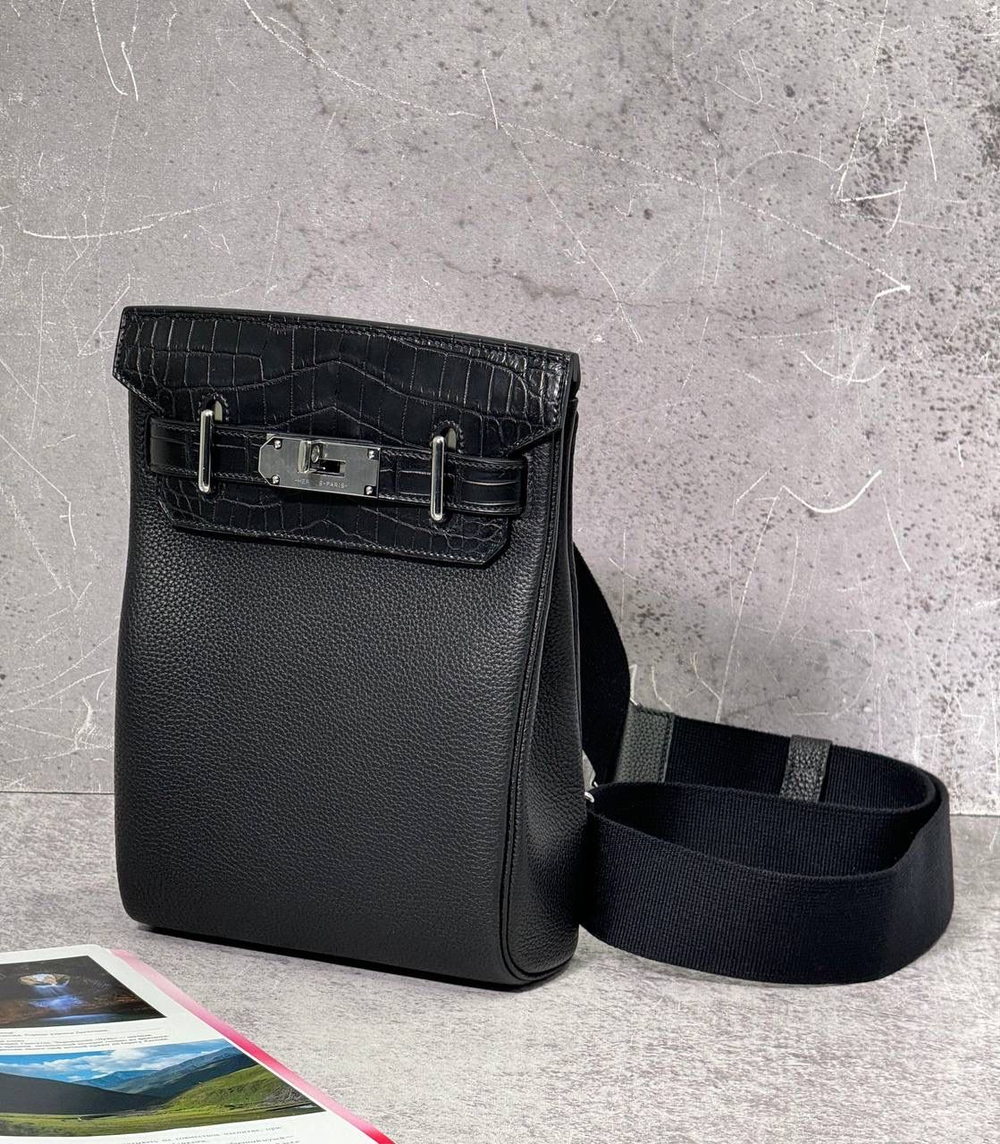 Сумка-слинг Hermes вставка из кожи крокодила