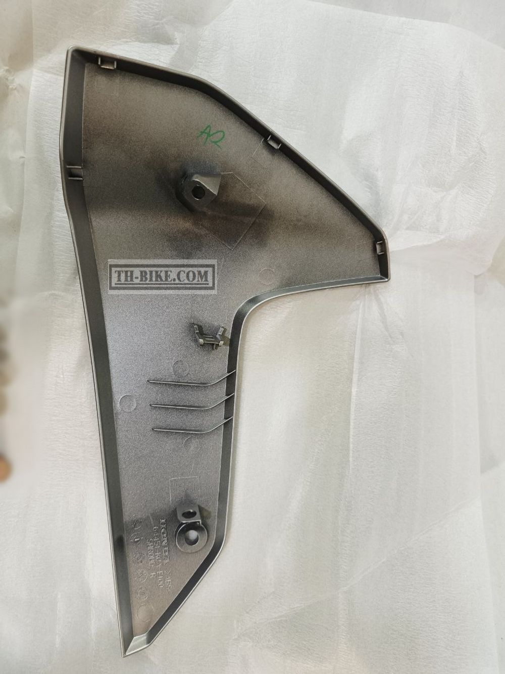 64450-K0A-E10ZA. SHROUD SET, R. (WL). HONDA