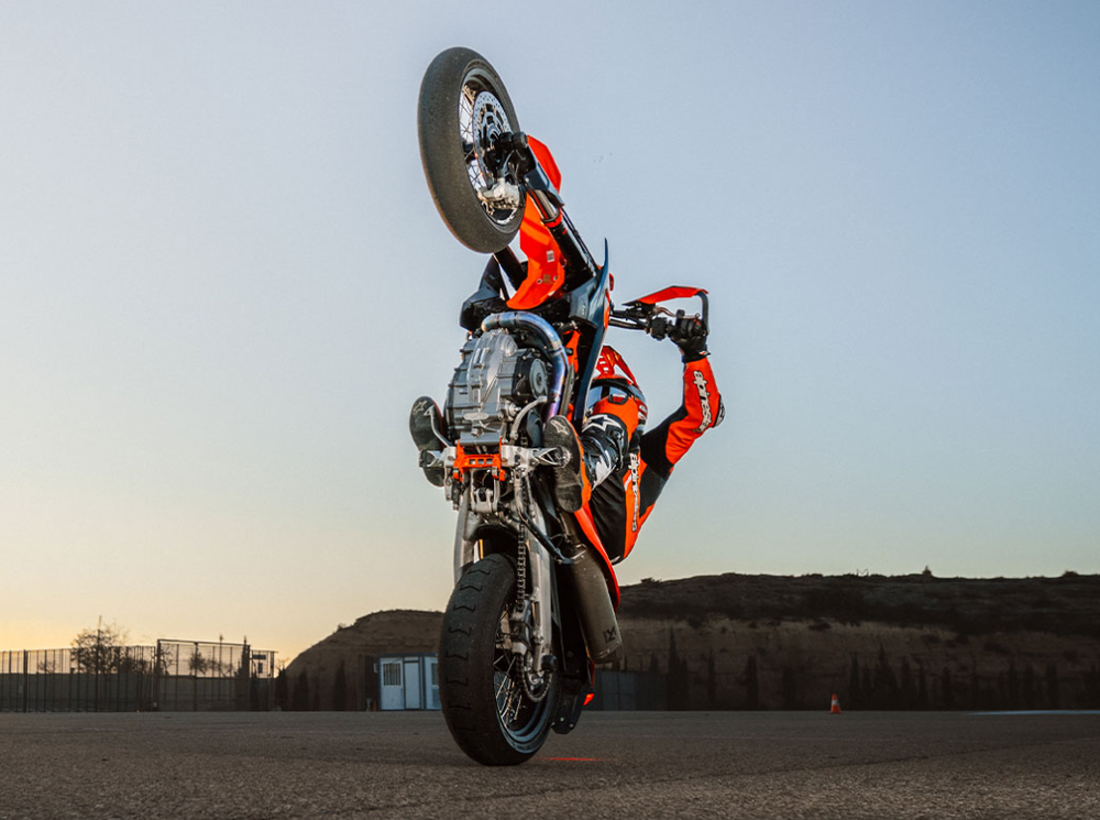 KTM SMC-R 690 Supermoto 2027