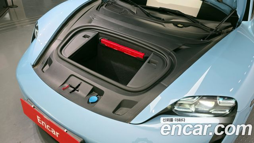 Porsche Taycan 4S — 2020