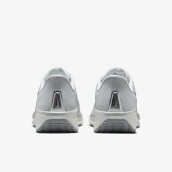 Кроссовки женские NIKE WMNS NIKE QUEST 6