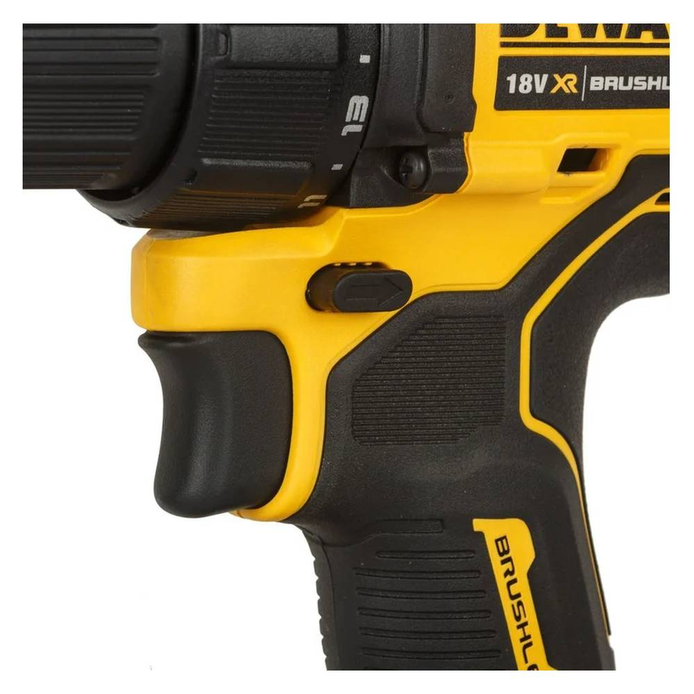 Аккумуляторная дрель-шуруповерт DeWalt DCD708P2T