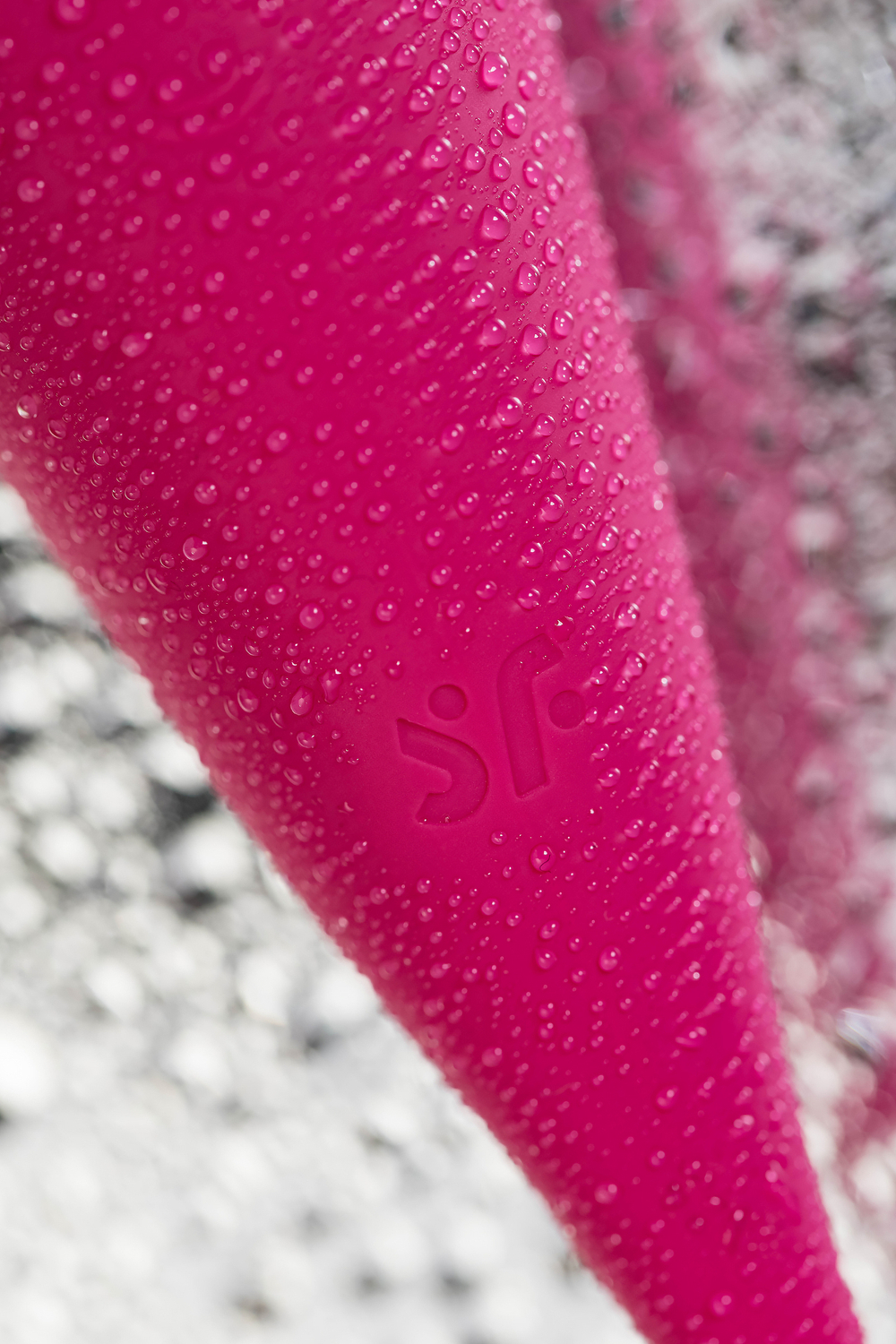 Вакуум-волновой бесконтактный стимулятор клитора Satisfyer Twirling Pro, силикон, красный