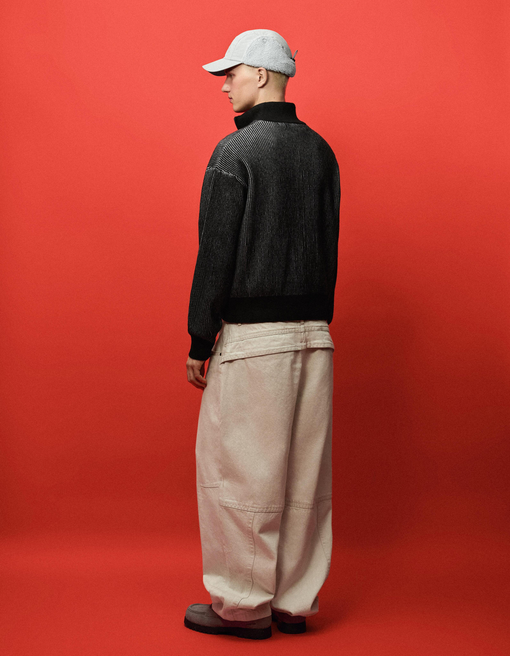 Мужская трикотажная куртка на молнии OUT OF CORE - BERSHKA