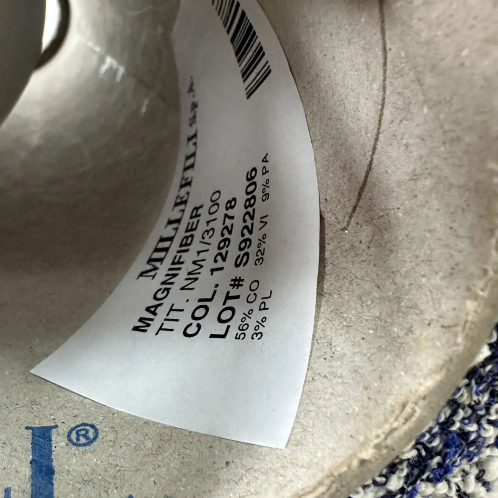 Magnifiber - Millefili; 56% хлопок, 32% вискоза, 3% п/л, 9% п/а; 310м/100гр; col. 129278, цвет: сине-молочное Букле