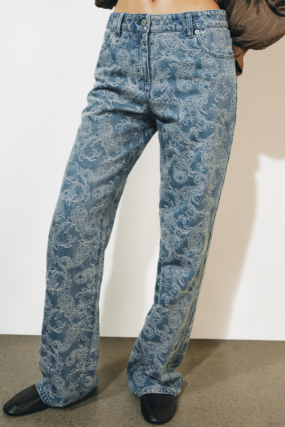 ДЖИНСЫ FLARE С ВЫСОКОЙ ПОСАДКОЙ И ЖАККАРДОМ — ZW COLLECTION — ZARA