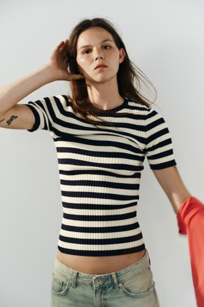 ТРИКОТАЖНЫЙ ТОП В ПОЛОСКУ В РУБЧИК — ZARA