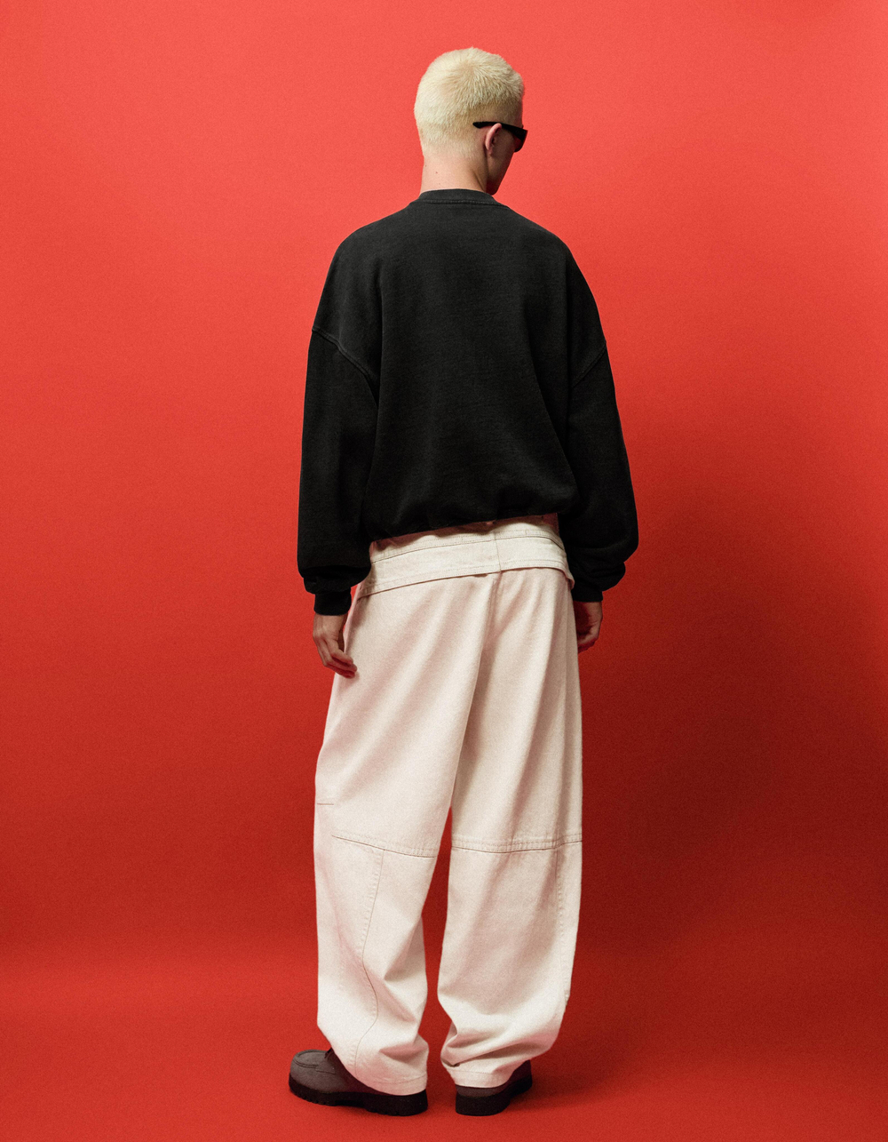 Мужские джинсы baggy fit OUT OF CORE - BERSHKA