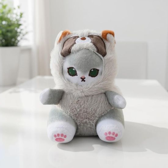 Мягкая игрушка "Котик в костюме" Енот 20см — сидит на столе