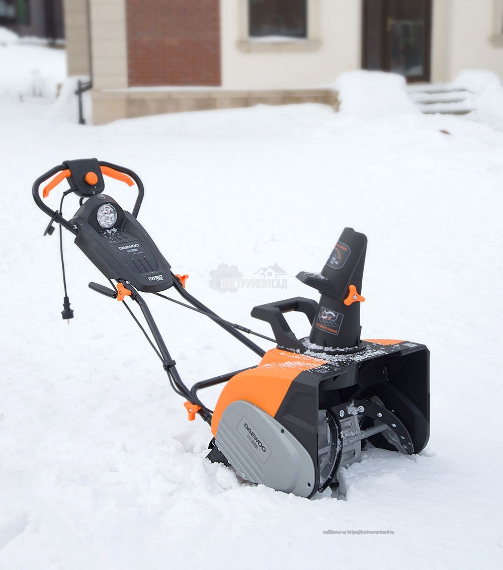 Снегоуборщик электрический DAEWOO DAST 3000E